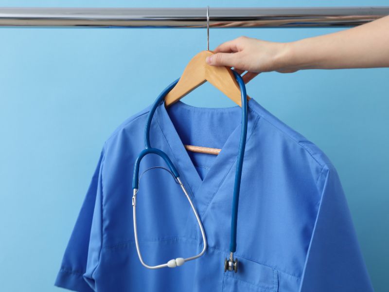 Seragam klinik