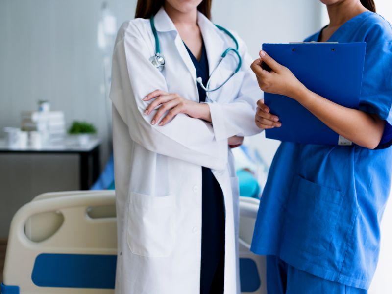 perlengkapan klinik kecantikan