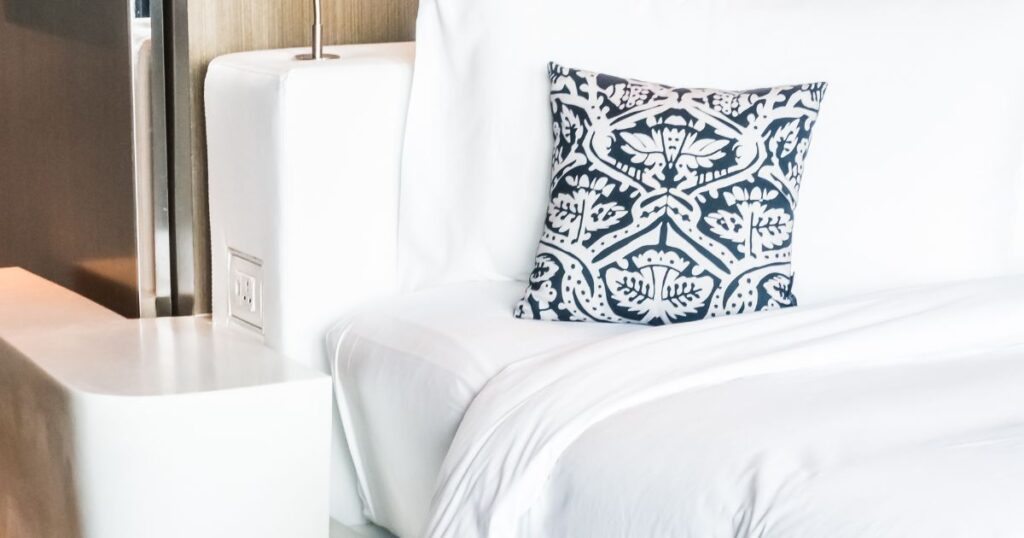 linen hotel adalah